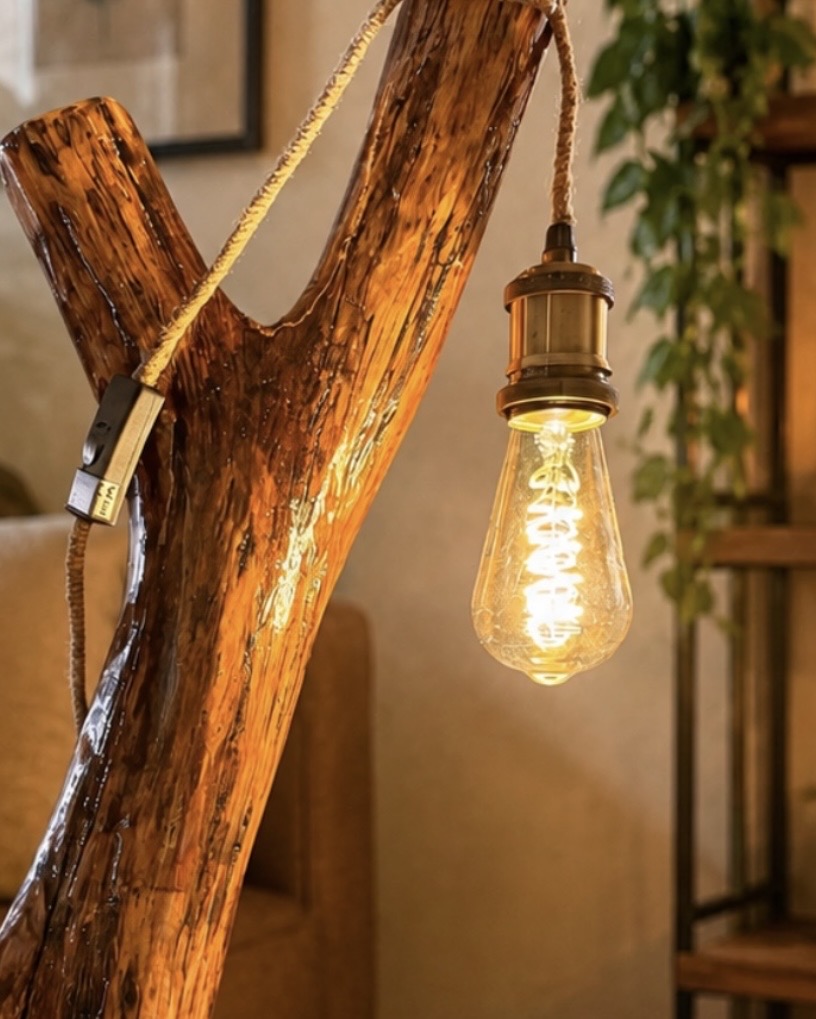 lampe en bois flotté