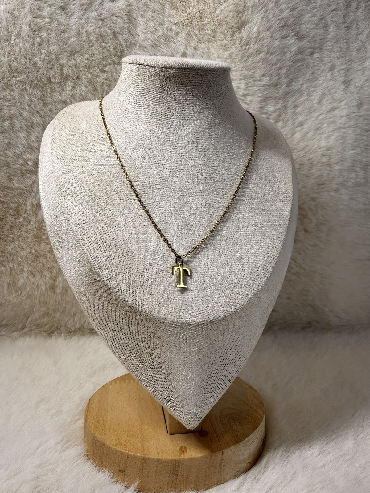 Collier Initiale T