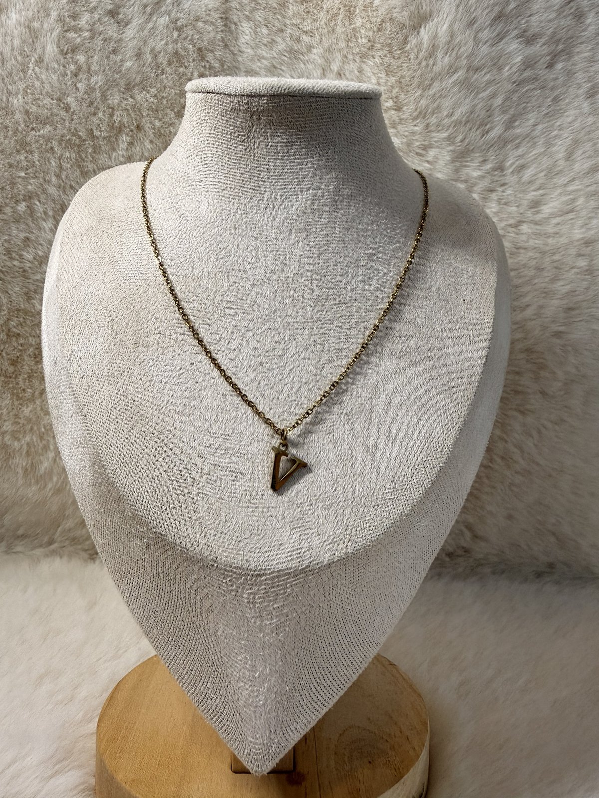 Collier initiale V